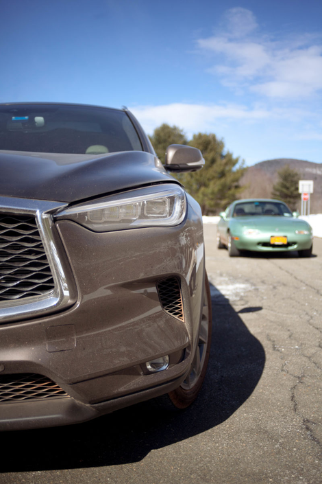 Illustration for article titled The 2019 Infiniti QX50 Hides A Fascinating Engine In Plain Sight